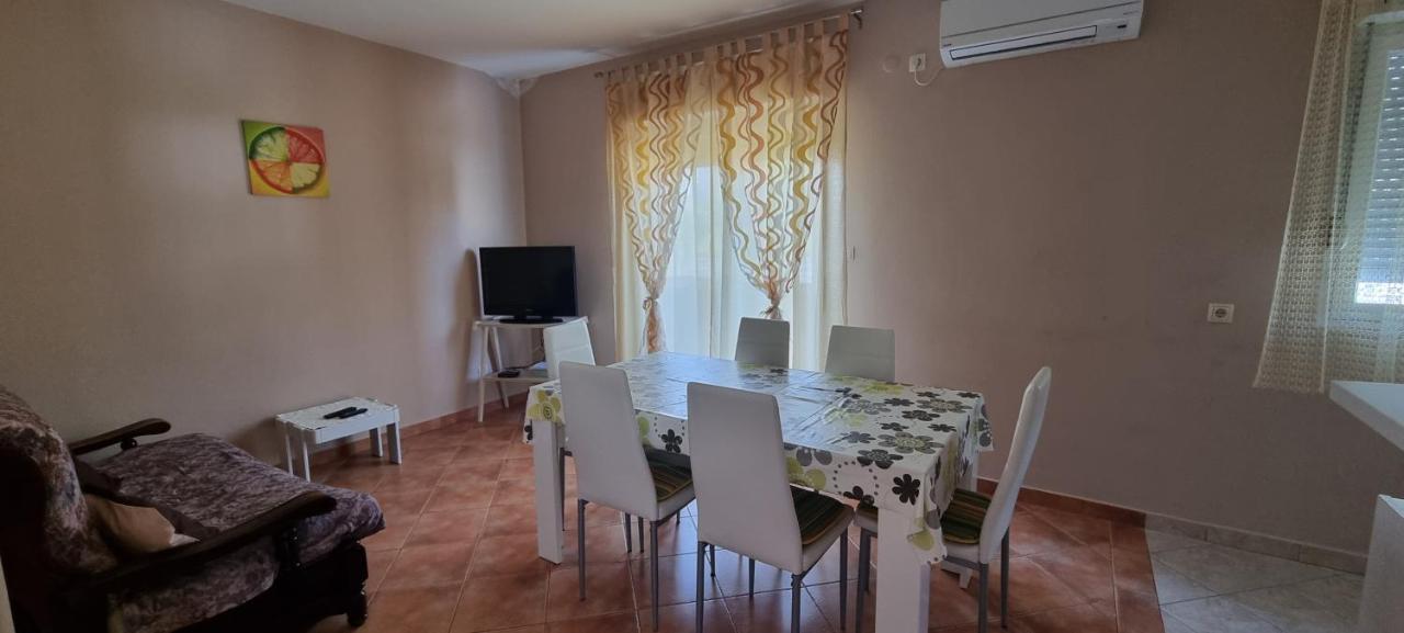 Apartman Anka Palit Exteriör bild